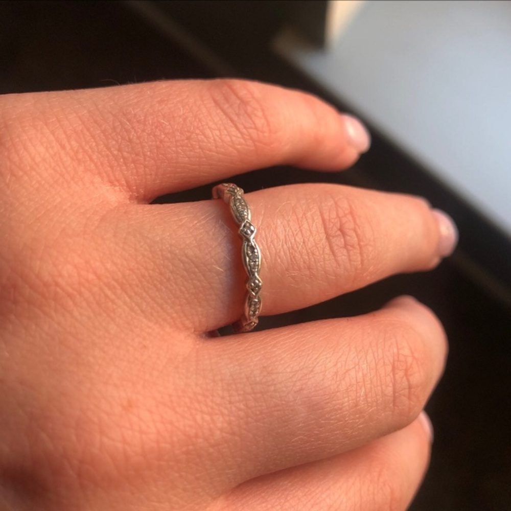 Diamond ring - Picture 2 of 4